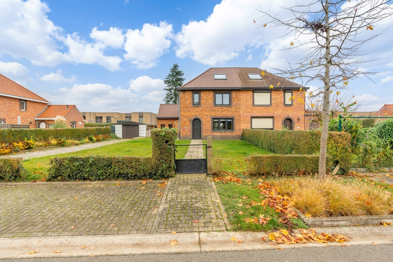 Instapklare woning op een leuke locatie te As. 