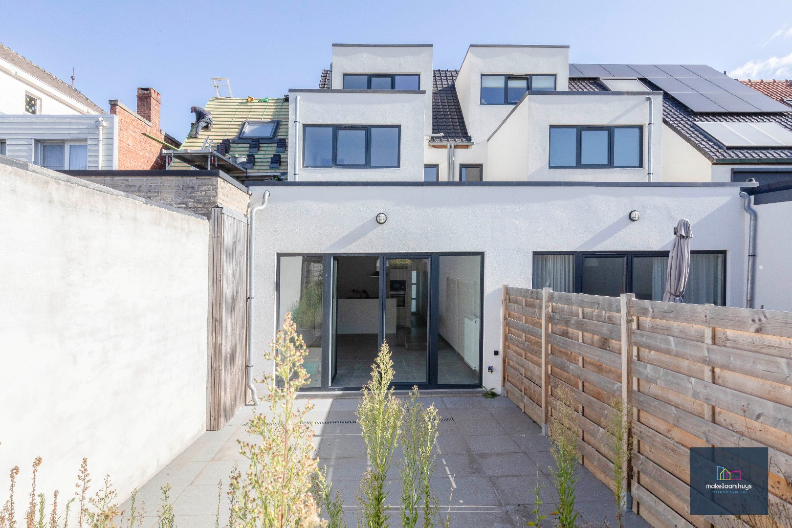 Instapklare energiezuinige woning met 3slpk tuin en staanplaats 