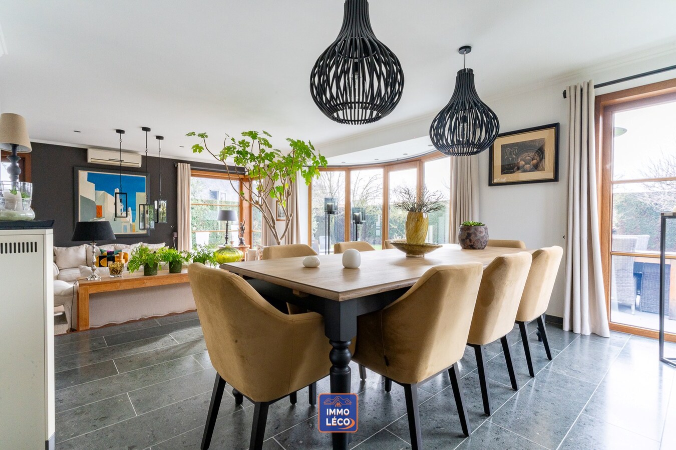 Magnifique villa érigée sur 762m², dans un clos prisé – Coup de cœur ! 