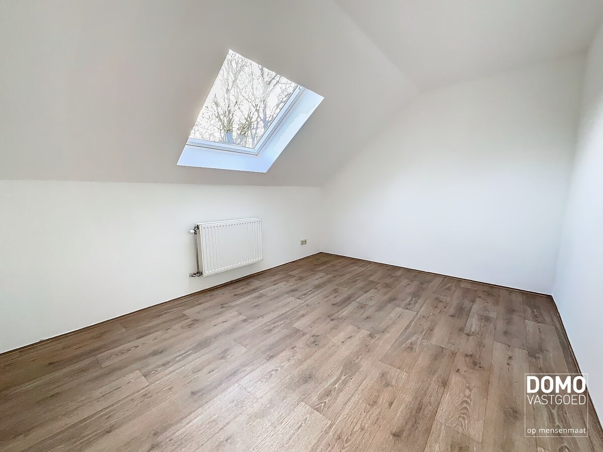 LANDELIJKE WONING MET 3 SLAAPKAMERS EN TUIN IN LUMMEN 