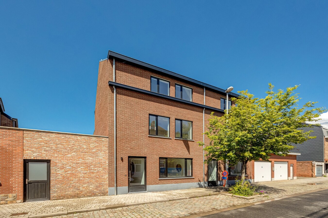 Prachtige nieuwbouwwoning met 4 slpk op een rustige ligging te Mechelen! 