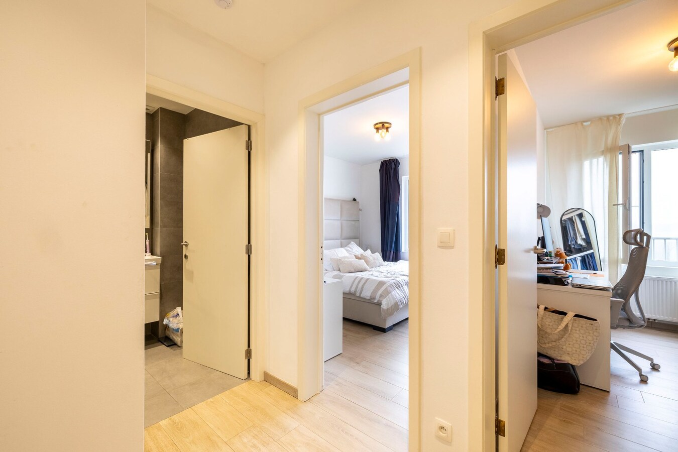 instapklaar appartement met 2 slpks - ideale locatie 