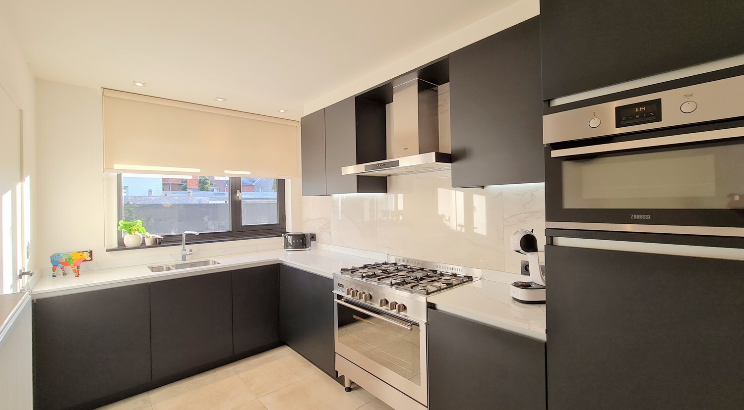 Bungalow met zongerichte tuin op perceel van 1350 m² 