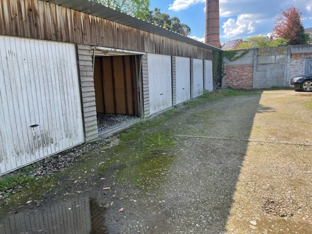 Verhuurd garage - Geel