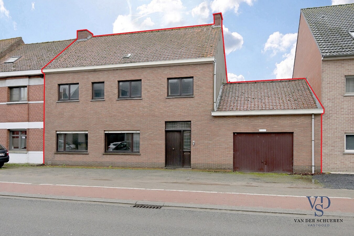 Bijzonder ruime gezinswoning. 