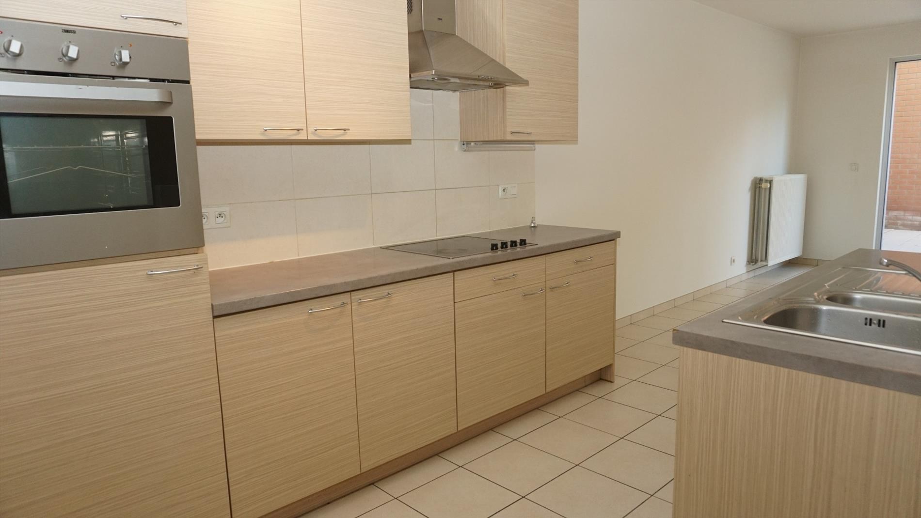 APP. AU REZ-DE-CHAUSSEE AVEC TERRASSES A 50 METRES DE LA DIGUE 