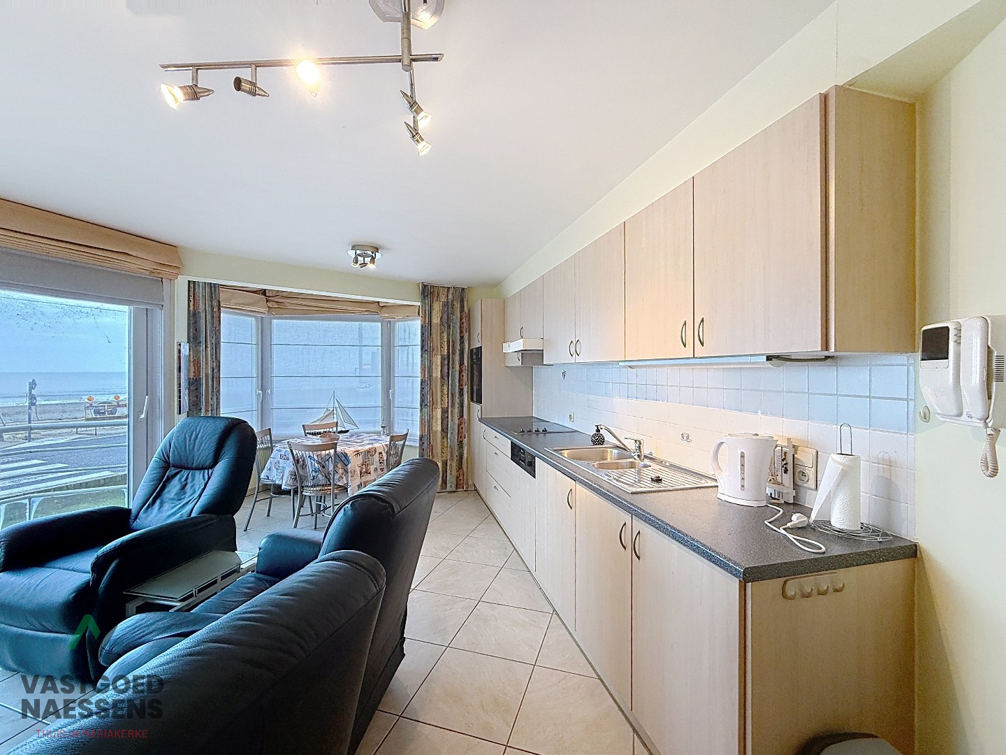 INSTAPKLAAR 1 SLPK APP MET ZICHT OP ZEE 