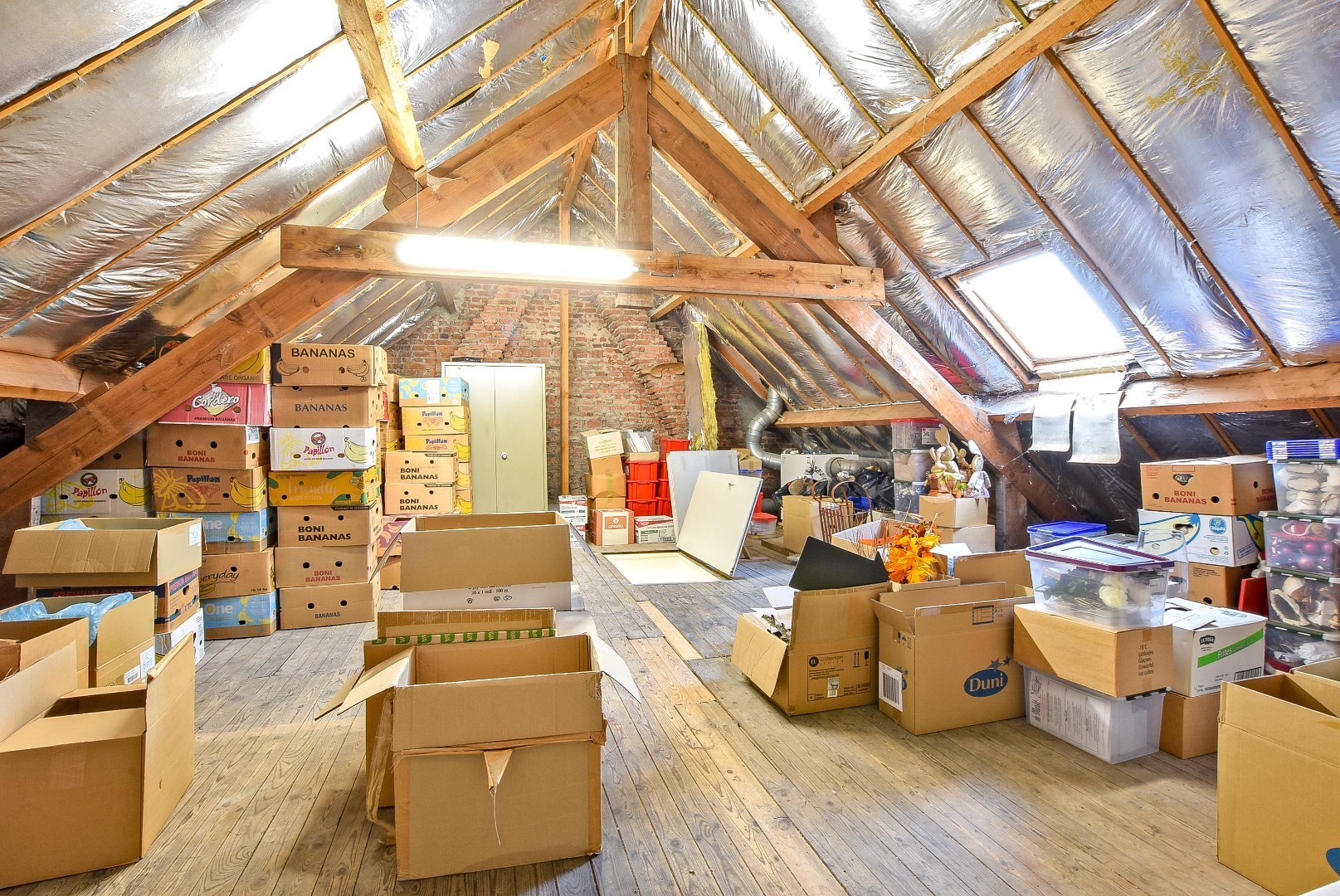 HUUR-KOOP: Restaurant 'De Haven' volledig gebouw met mogelijheden vlakbij de kaai gelegen op 313 m². 