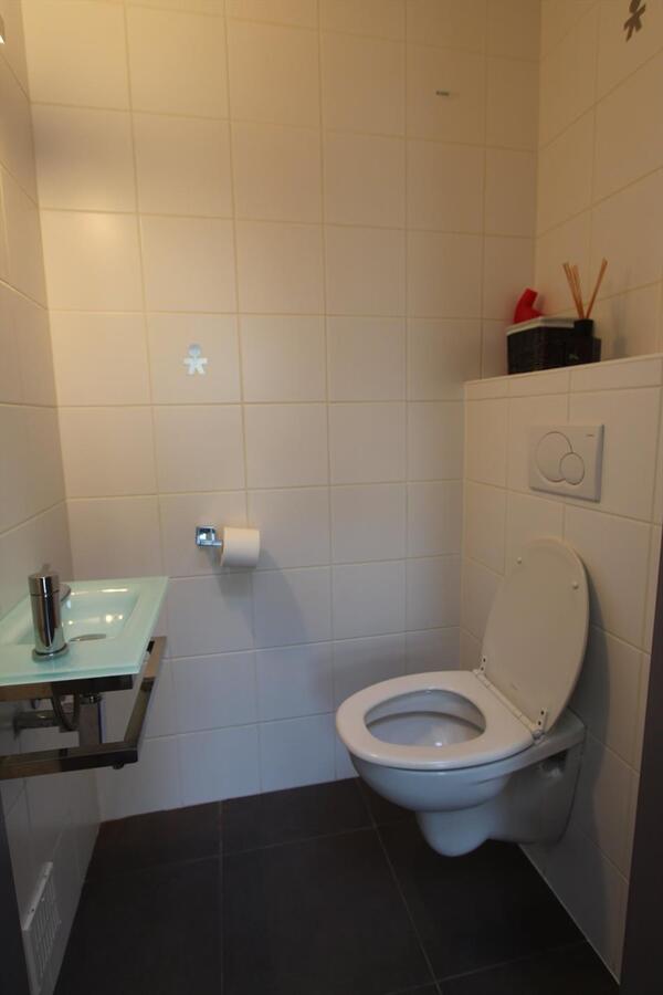 Alleenstaande woning met 5 slaapkamers te Koekelare 