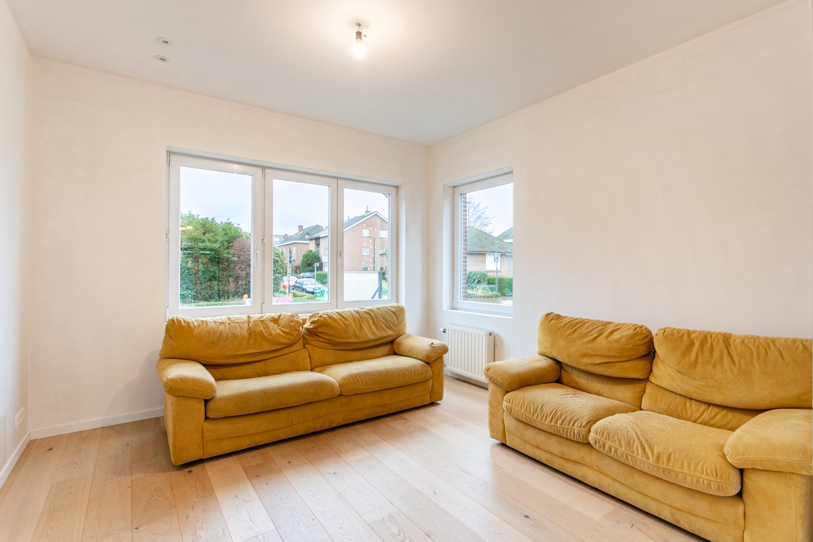 Instapklare woning met 4 slpk op perceel van 5a 45ca 