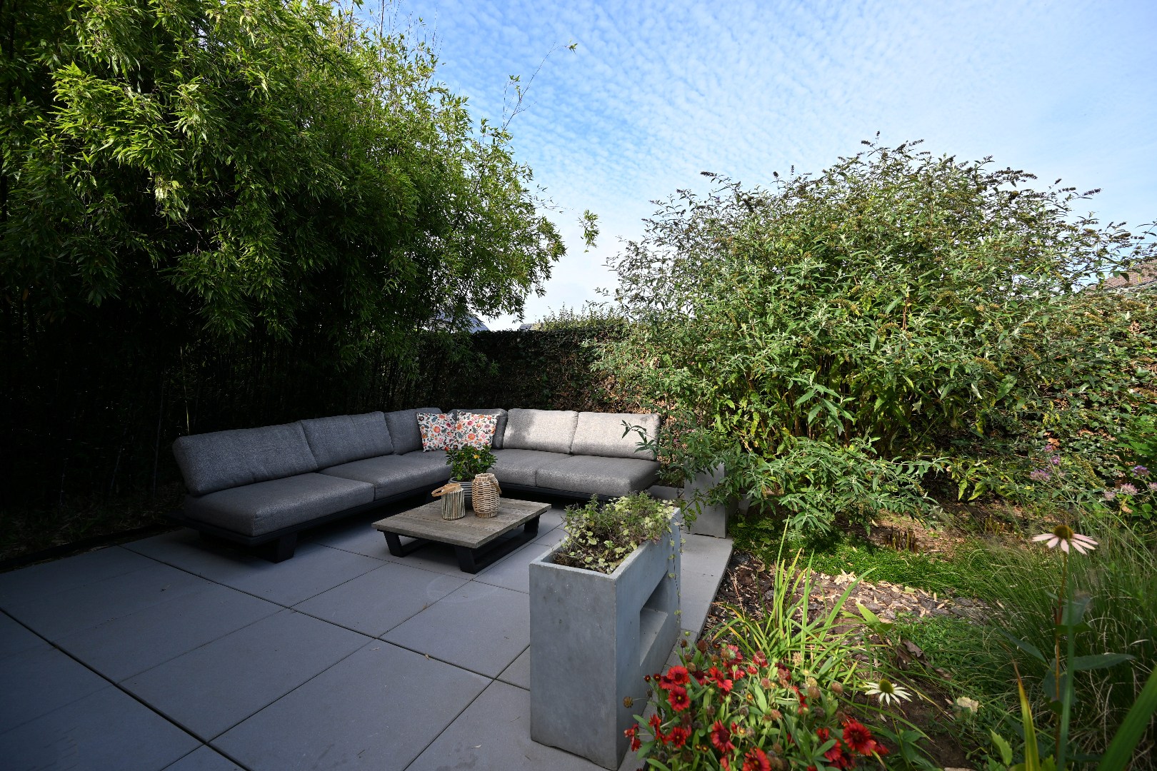 Instapklare woning met 3 slpks, garage, tuin én zonneterras te Kluizen 