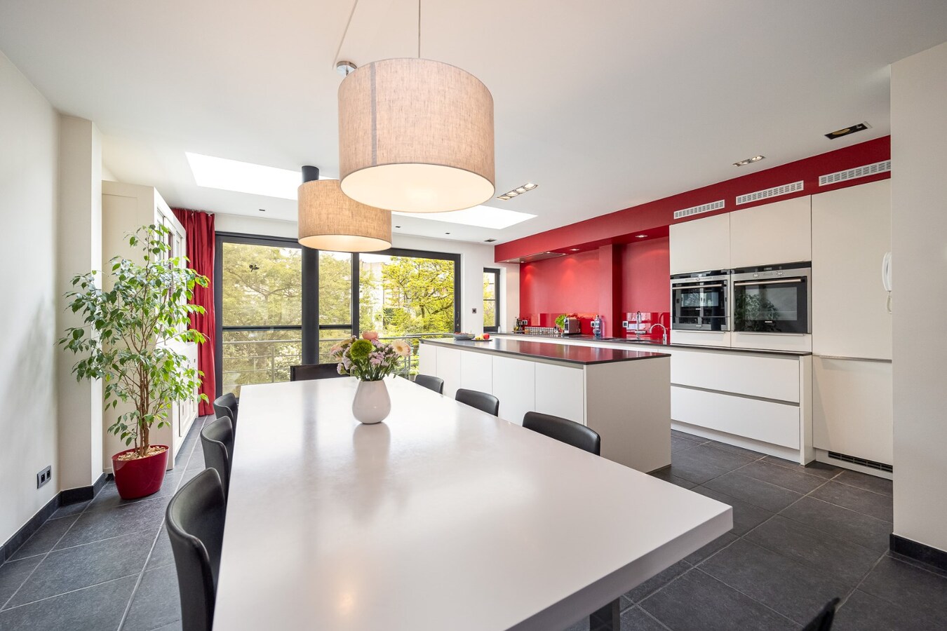 Belle époque woning met garage en tuin nabij 't Rivierenhof! 