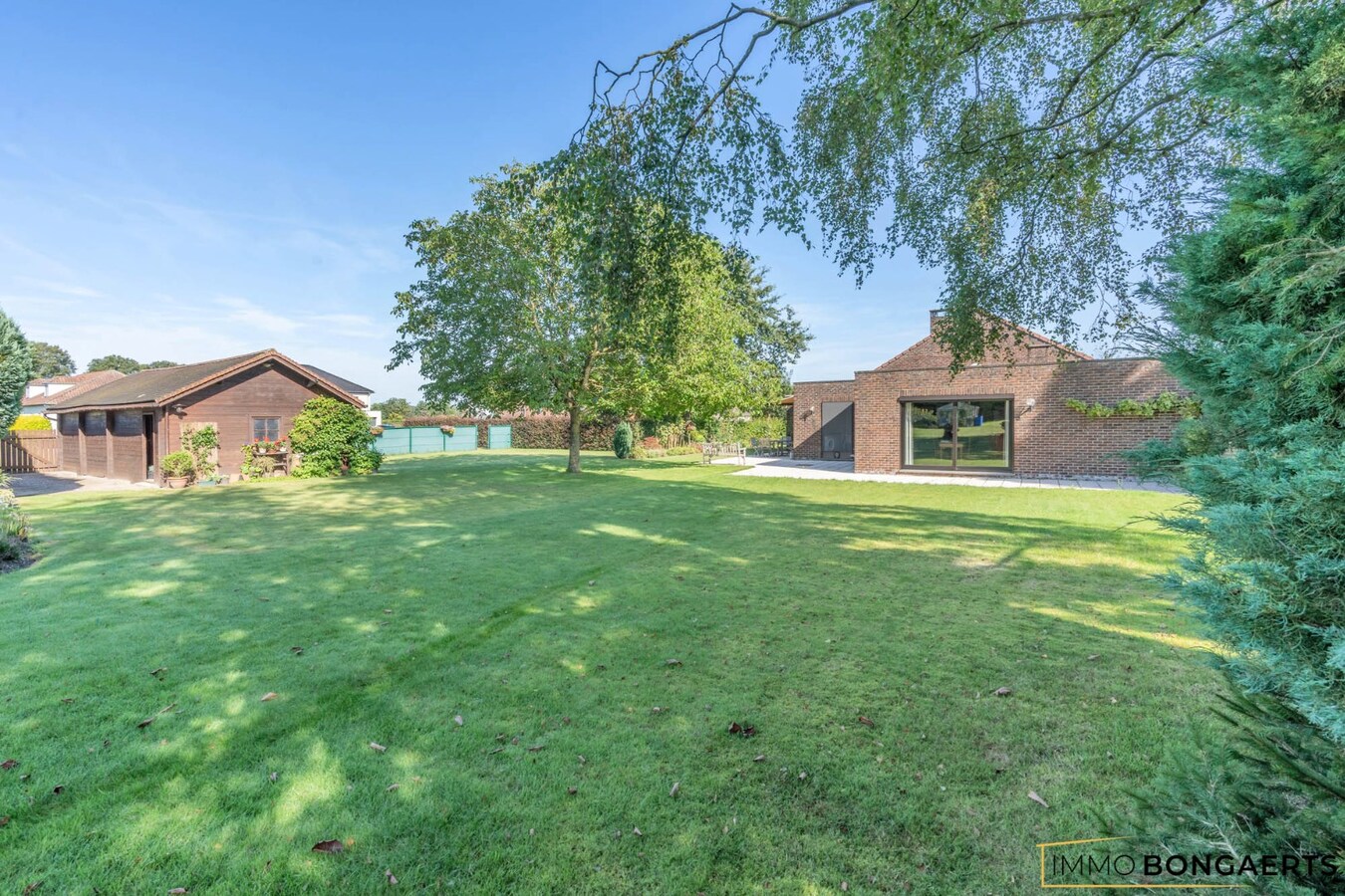 Ruime woning met 4 slaapkamers, tuin en garage in Opglabbeek. 