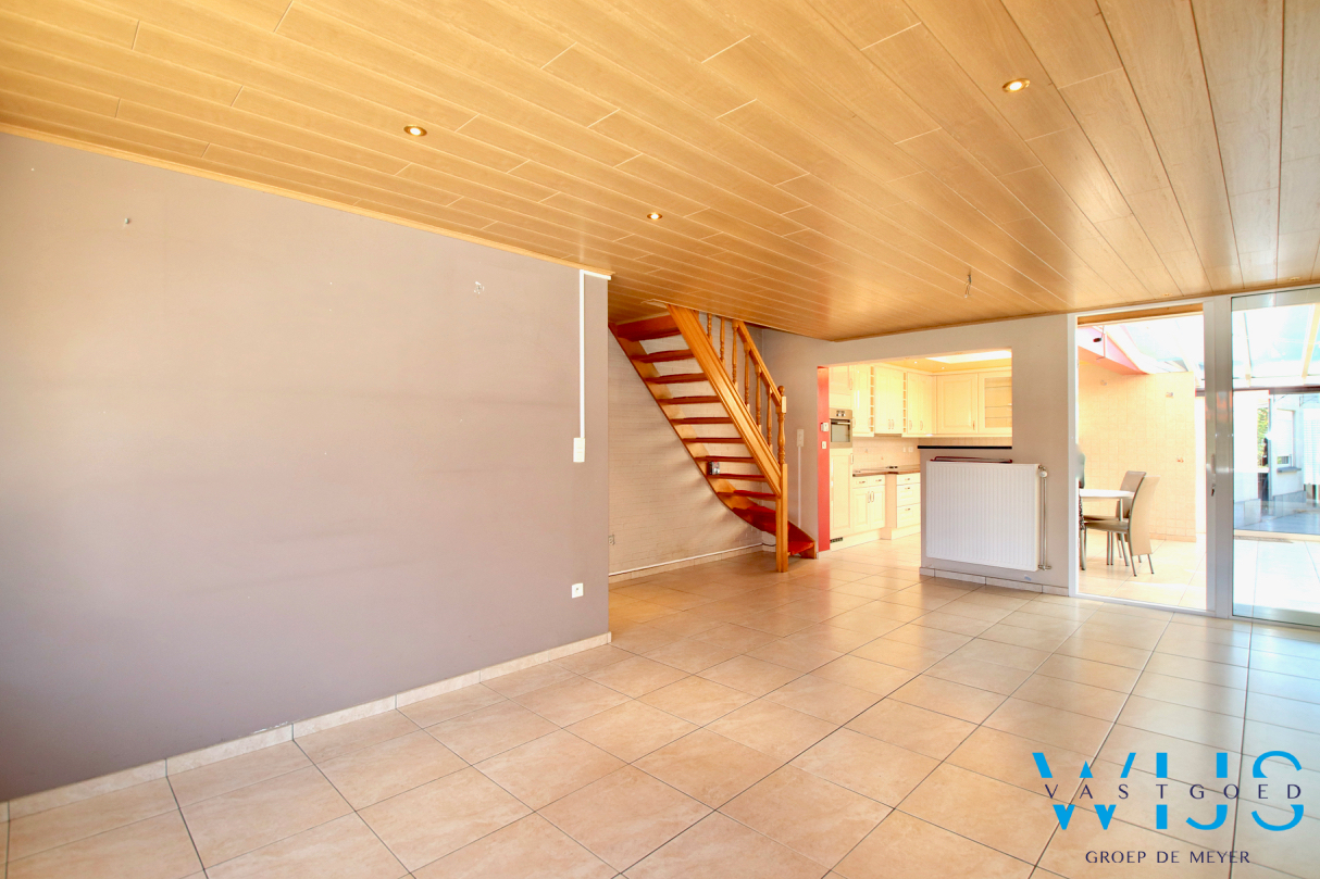 Instapklaar woonhuis op een rustige locatie te Rieme ! 