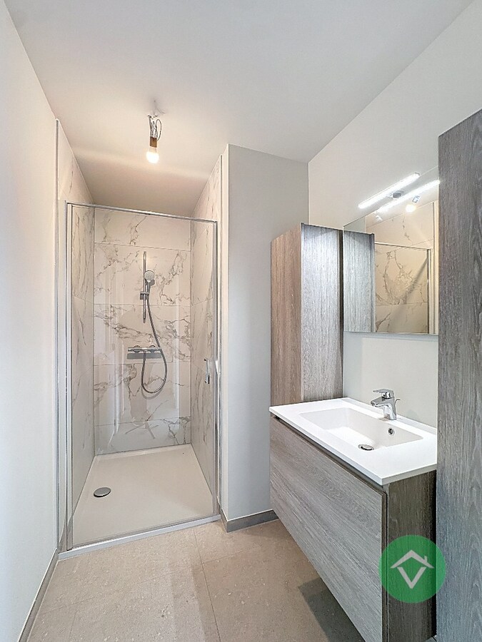 Uniek nieuwbouw appartement met 2 slaapkamers en veel zonlicht te Eernegem 