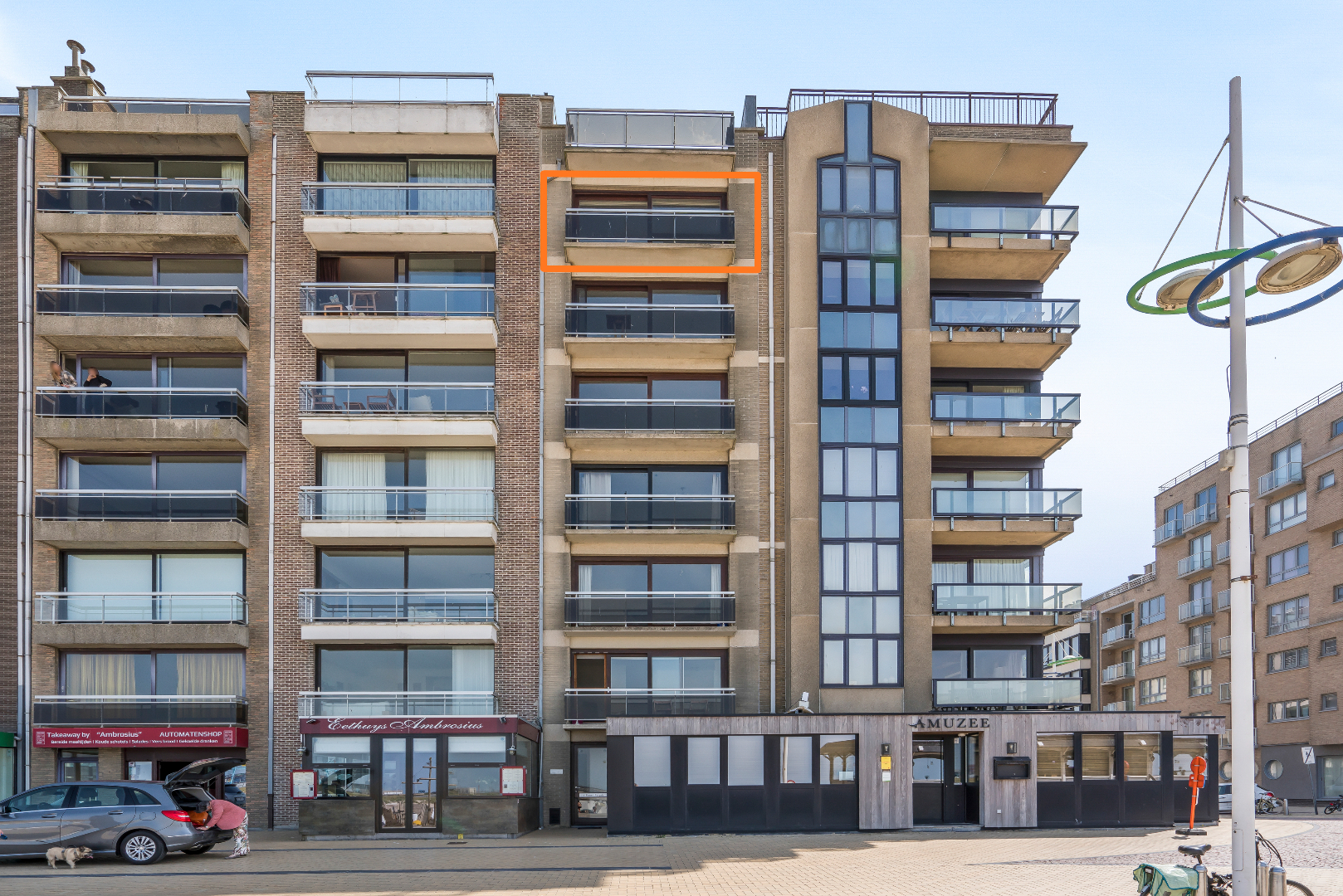 Topper! Mooi onderhouden 2 slaapkamer appartement 