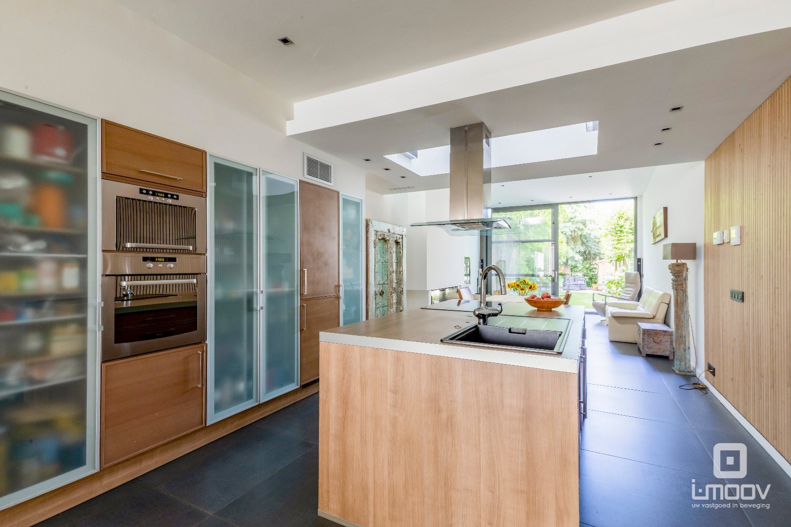 Architecturale woning met 3 slaapkamers te Zwijnaarde 