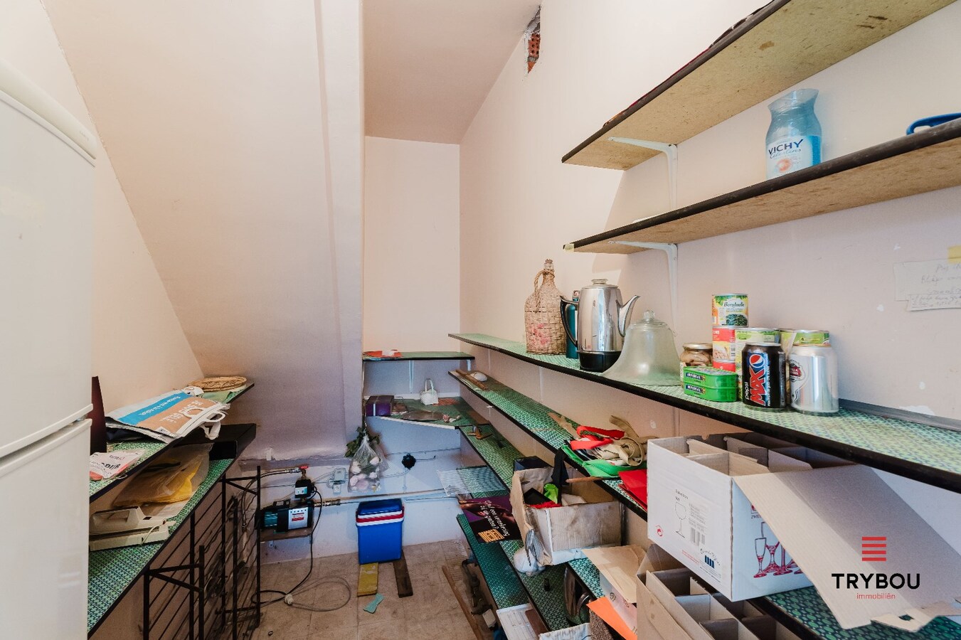 Ruime woning op groot perceel van 573 m² te Merkem. 