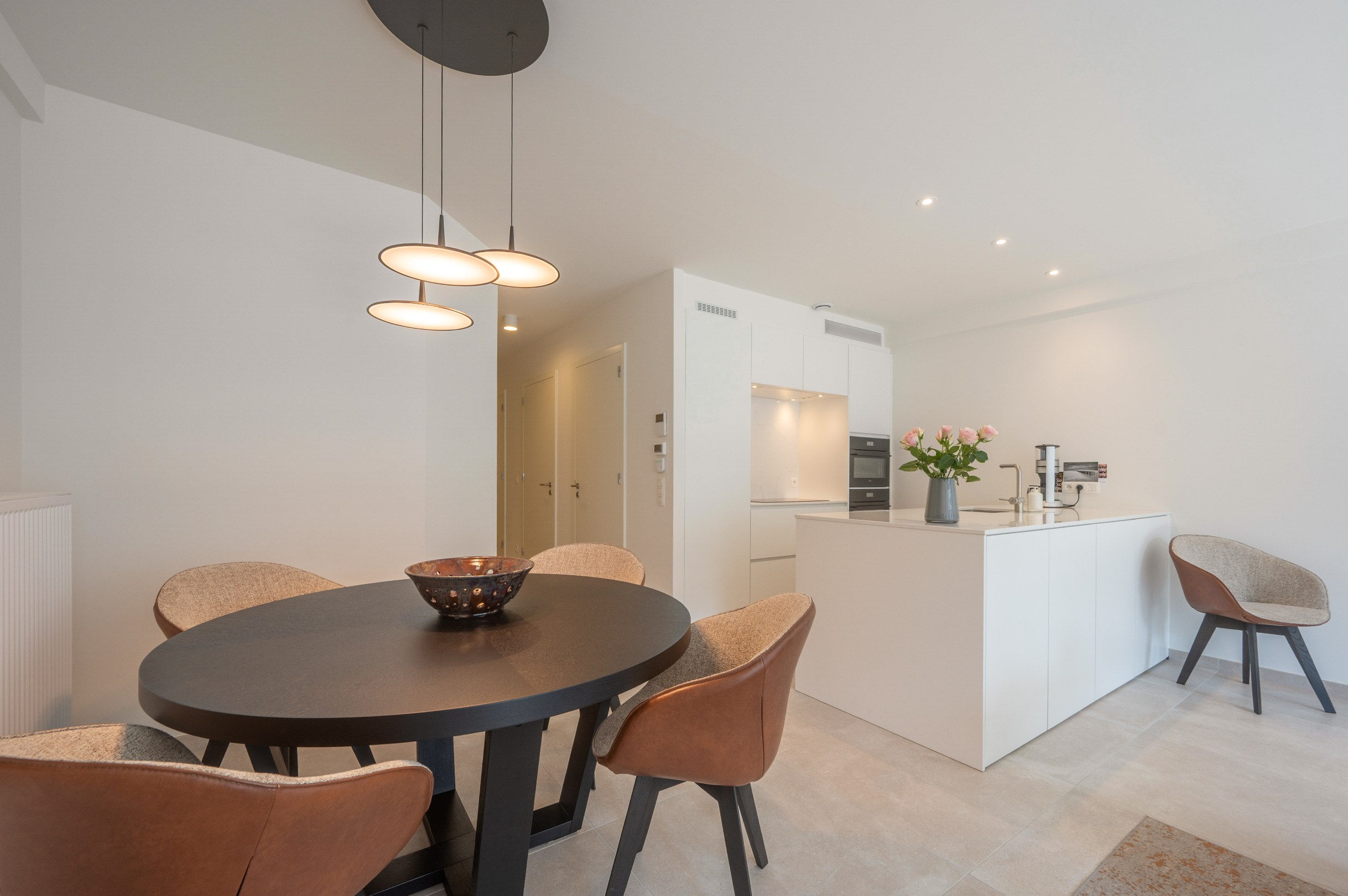 Appartement spacieux et récent (2021) situé sur l'avenue Paul Parmentier à Knokke. 