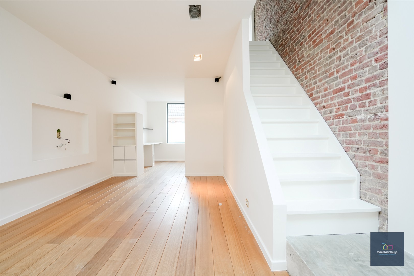 INSCHRIJVEN Instapklare woning MET garage te Gentbrugge 