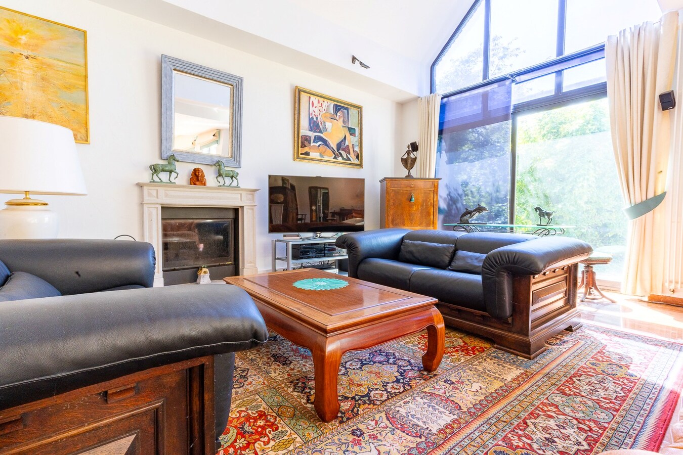 Villa érigée sur 1644m², garage 5 voitures, superbes volumes, au Bois-Fichaux ! 