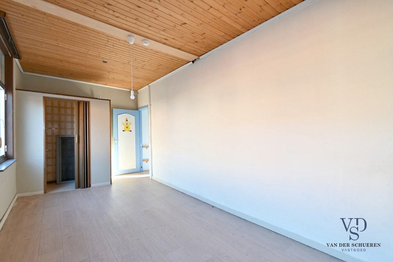 Uniek handelspand met woongedeelte in hartje Eine ! 