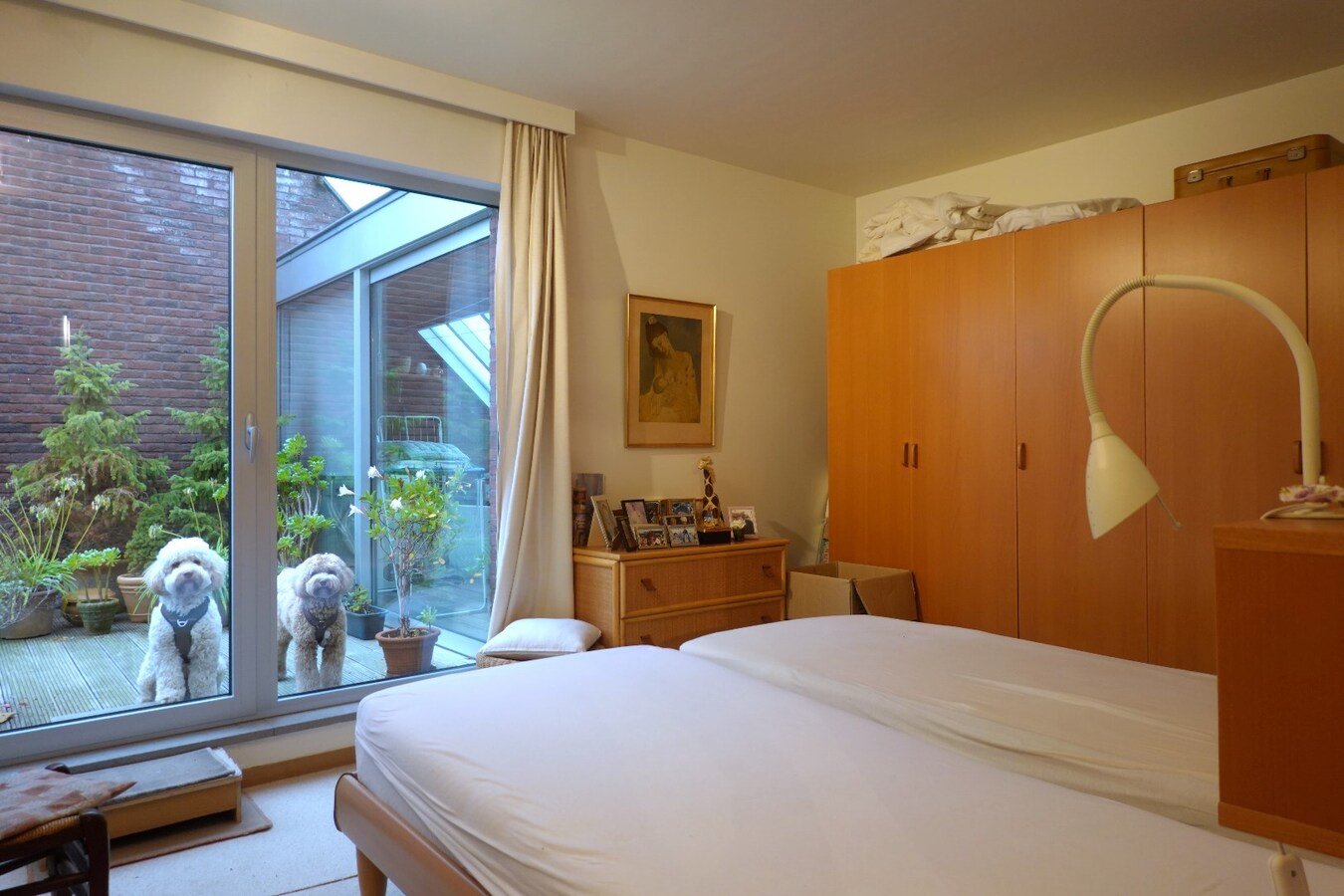 Lichtrijk en ruim appartement met garage (EPC: B) 