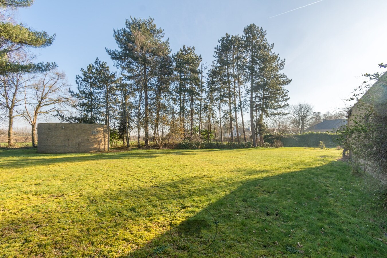Modernistische villa op ruim perceel te Heusden 