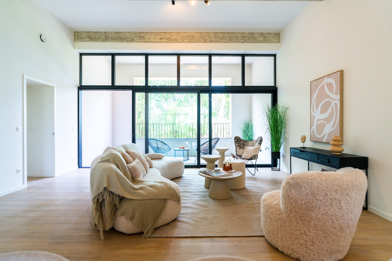 Instapklaar appartement in de stijlvolle Ambiorixkazerne 