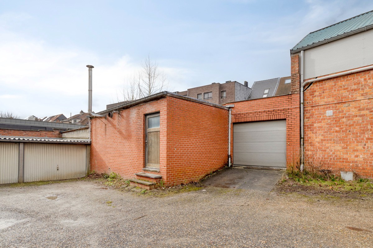 Super gelegen handelspand met garage in Heverlee! - totale oppervlakte +/- 260 m² + kelder van 38m² 