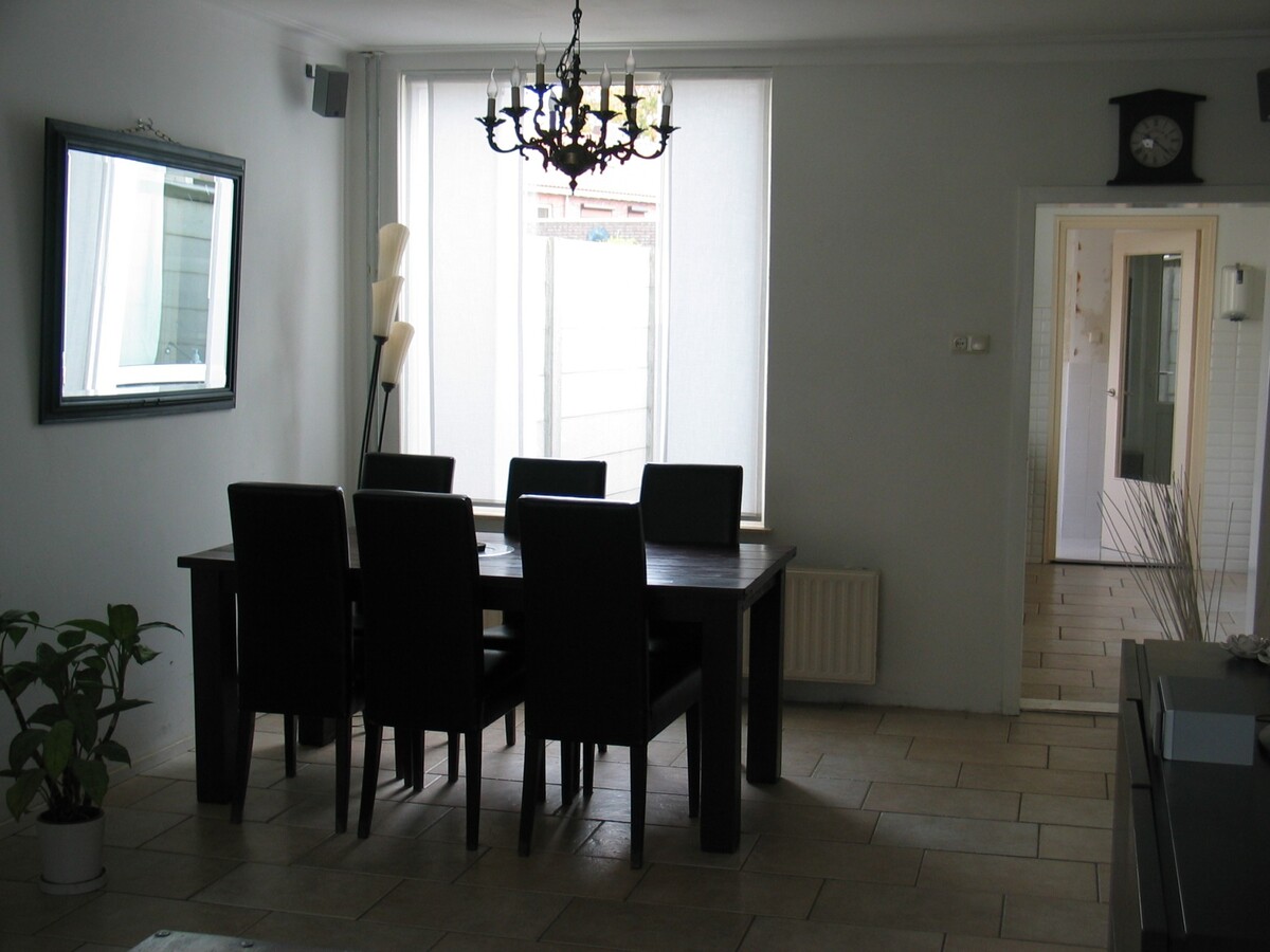 Eengezinswoning verhuurd in TILBURG