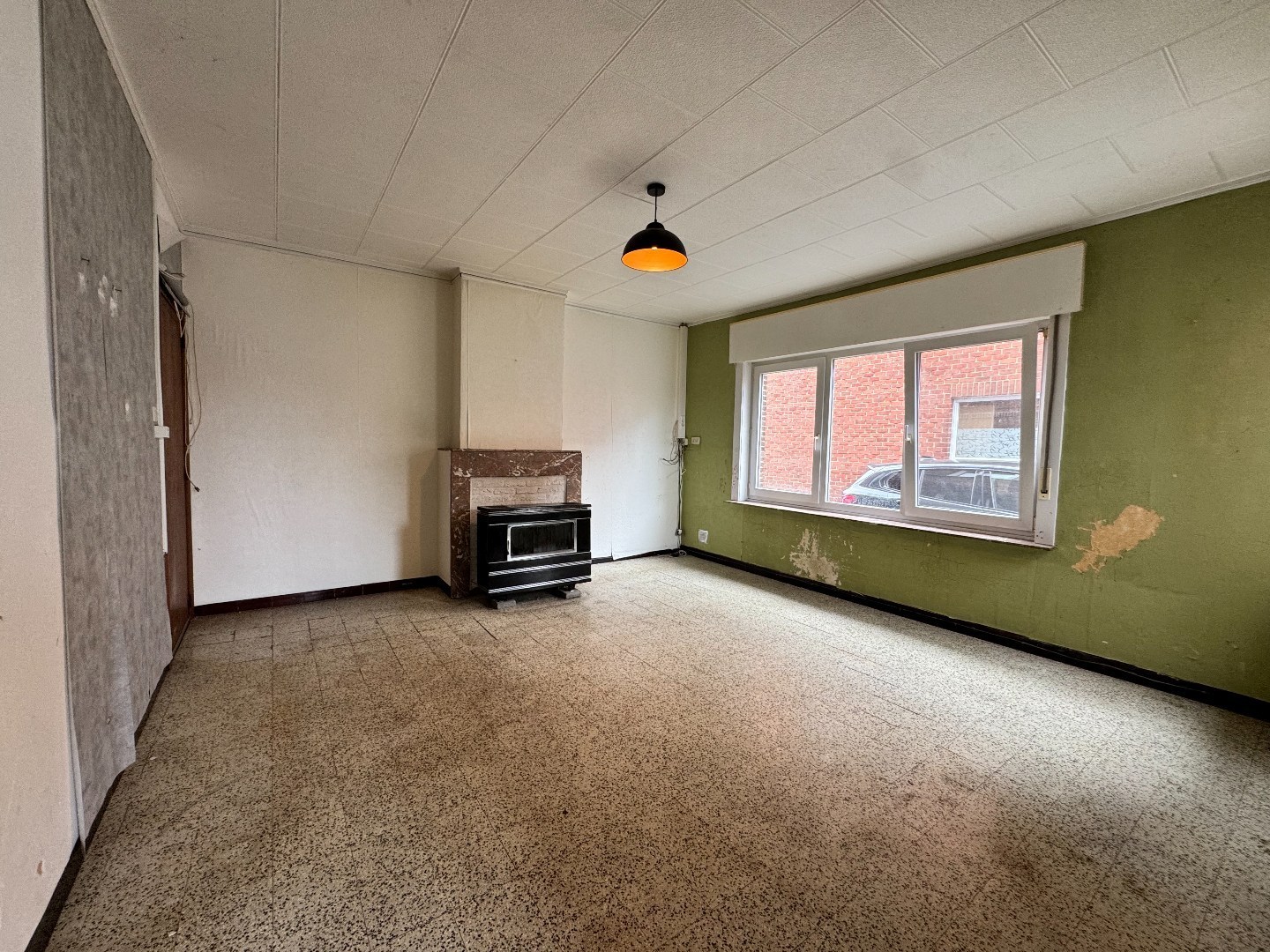 Woning met tal van mogelijkheden in centrum Zulte. 