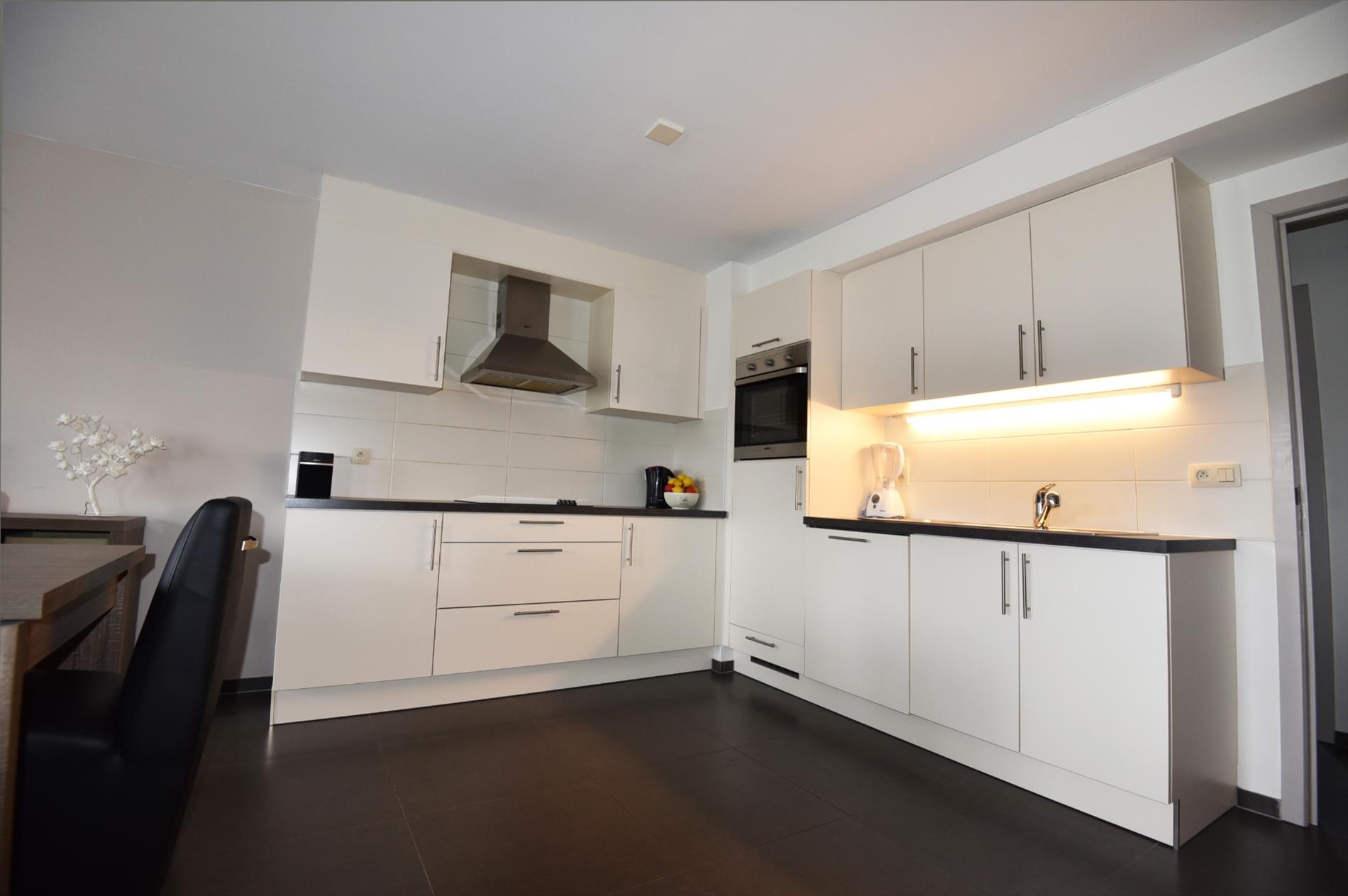 Appartement met 2 slpks, zonnig terras(sen) te Maldegem 