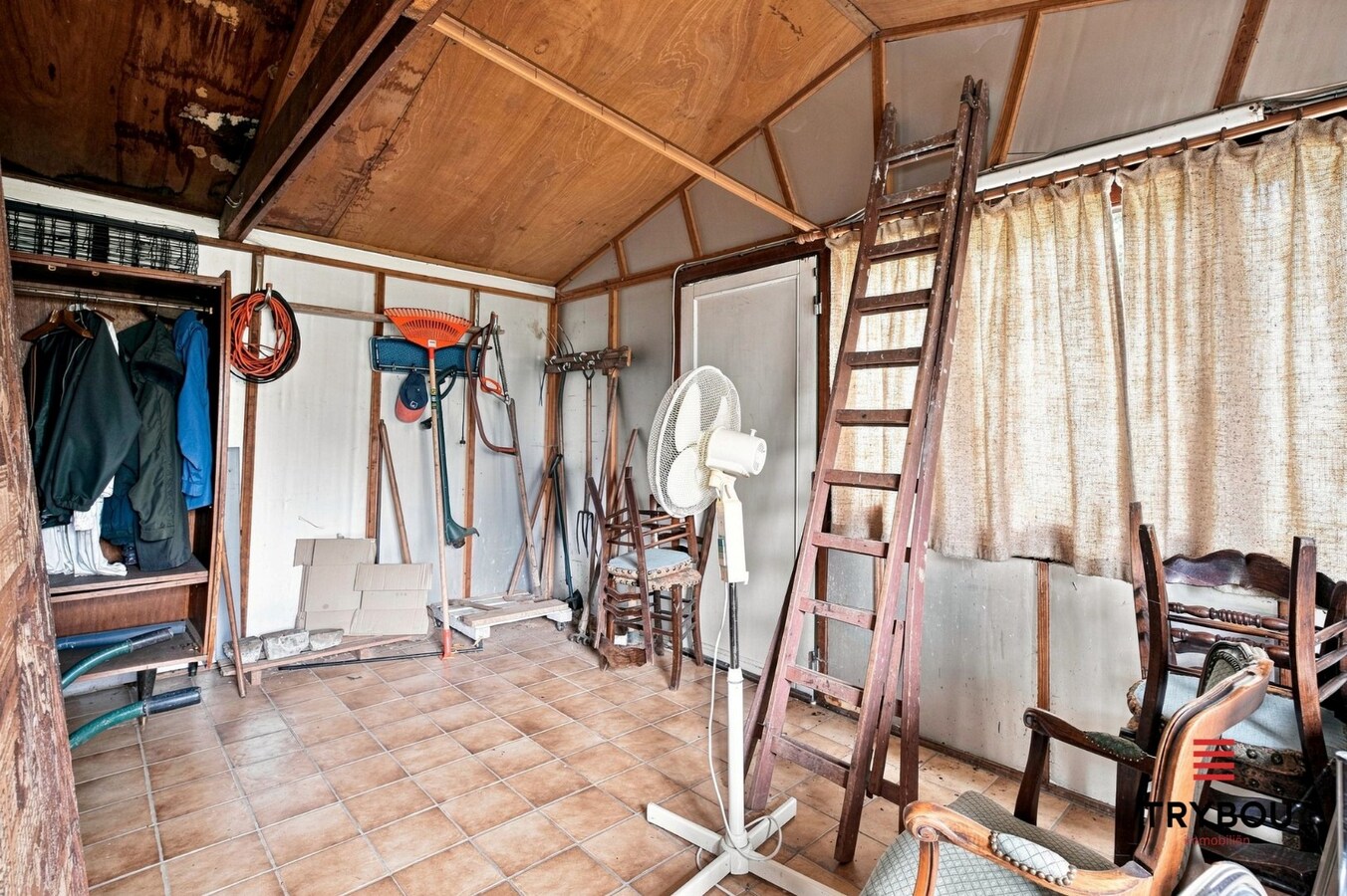 Ruime alleenstaande villa op een royaal perceel van 1265m² 