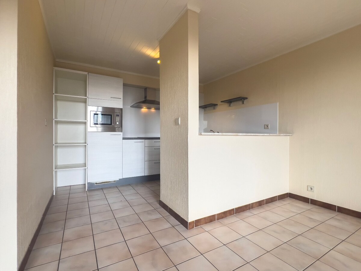 Instapklaar tweekamerappartement met terras, berging en parking 