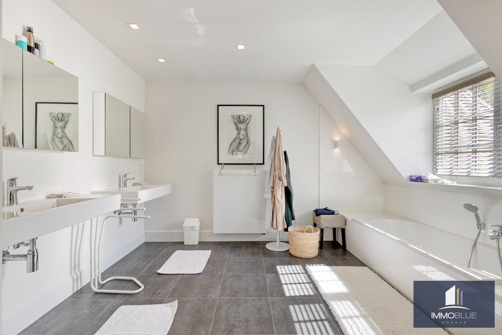 Luxueuze en stijlvolle villa in Engelse Cottage stijl met verwarmd zwembad gelegen in het Zoute. 