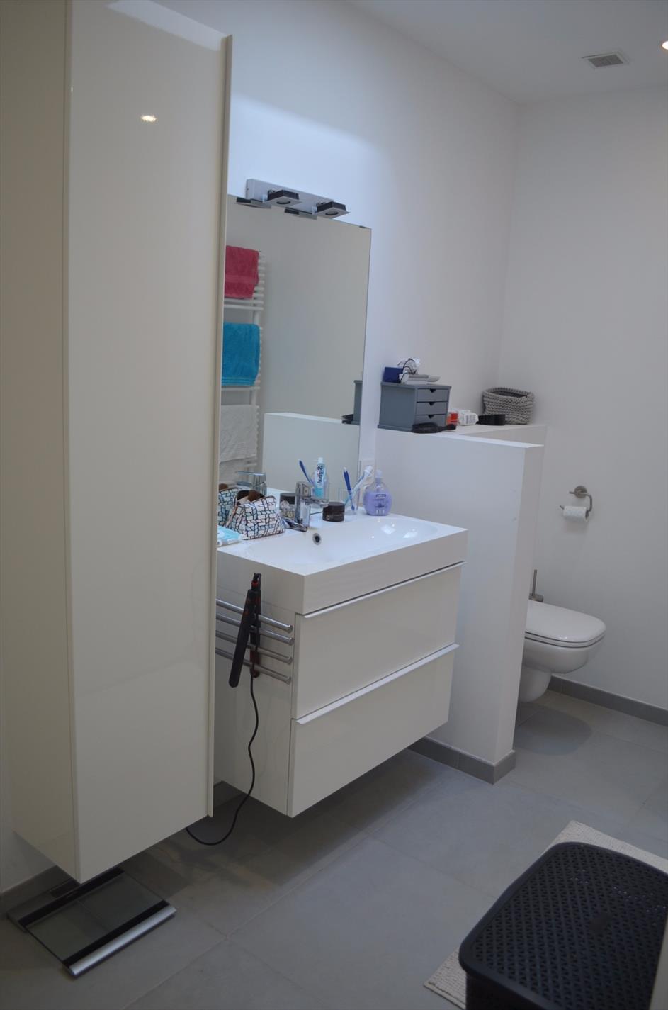 Nieuwbouw woning met 2 slpks, carport en tuin te centrum Maldegem 