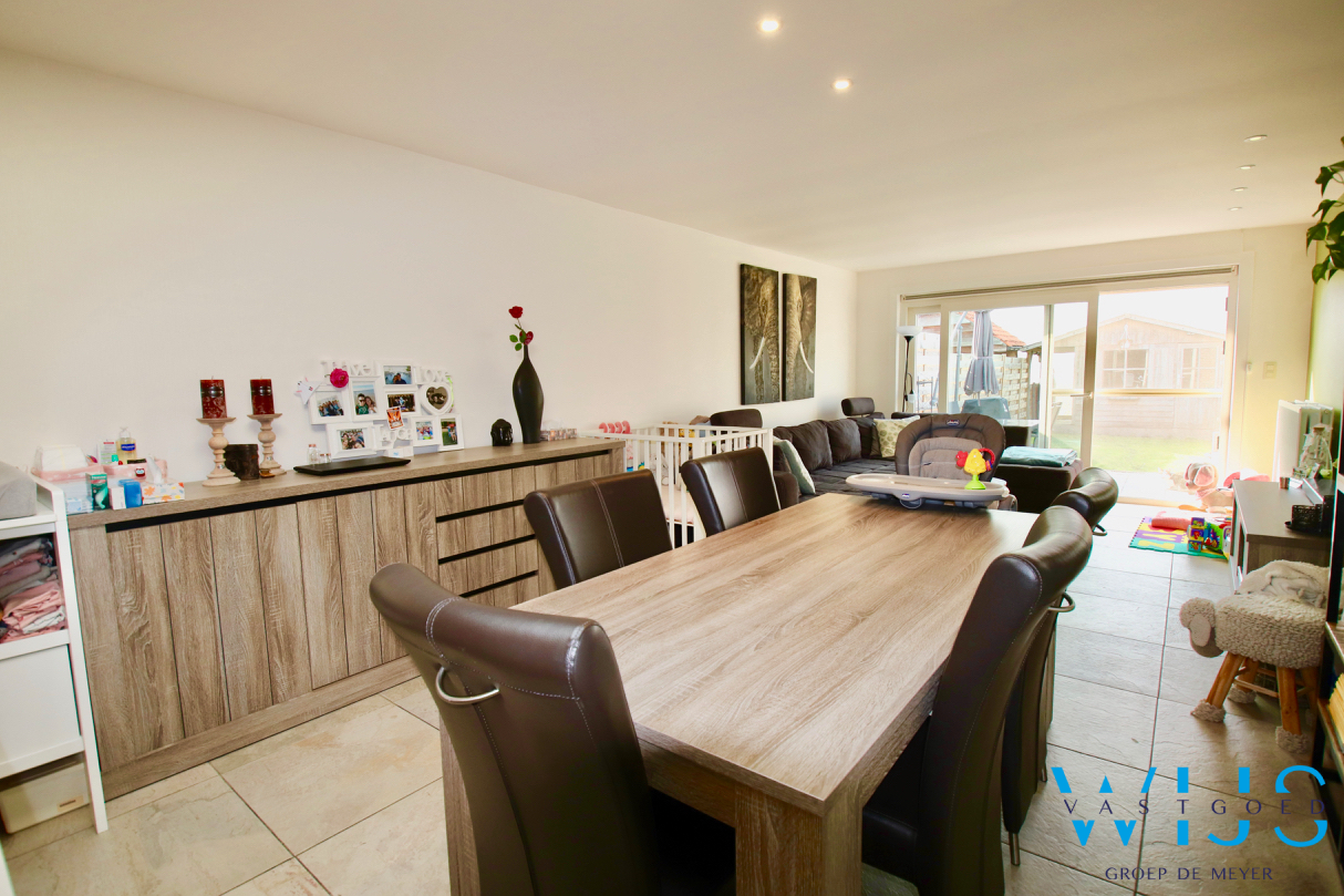 Instapklare en smaakvolle woning in hartje EEKLO 