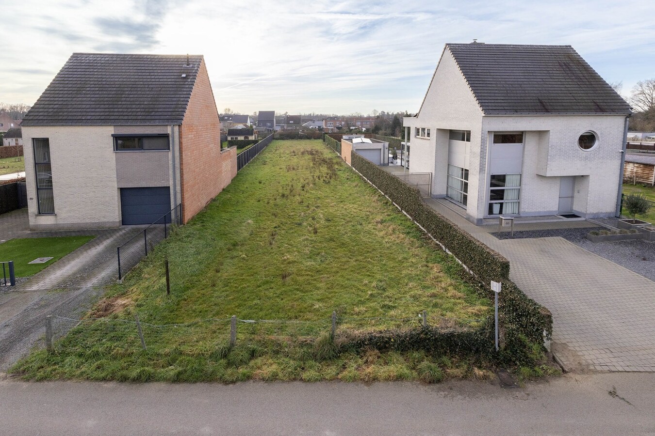 Bouwgrond op 950 m² - Z-oriëntatie - ideale ligging 