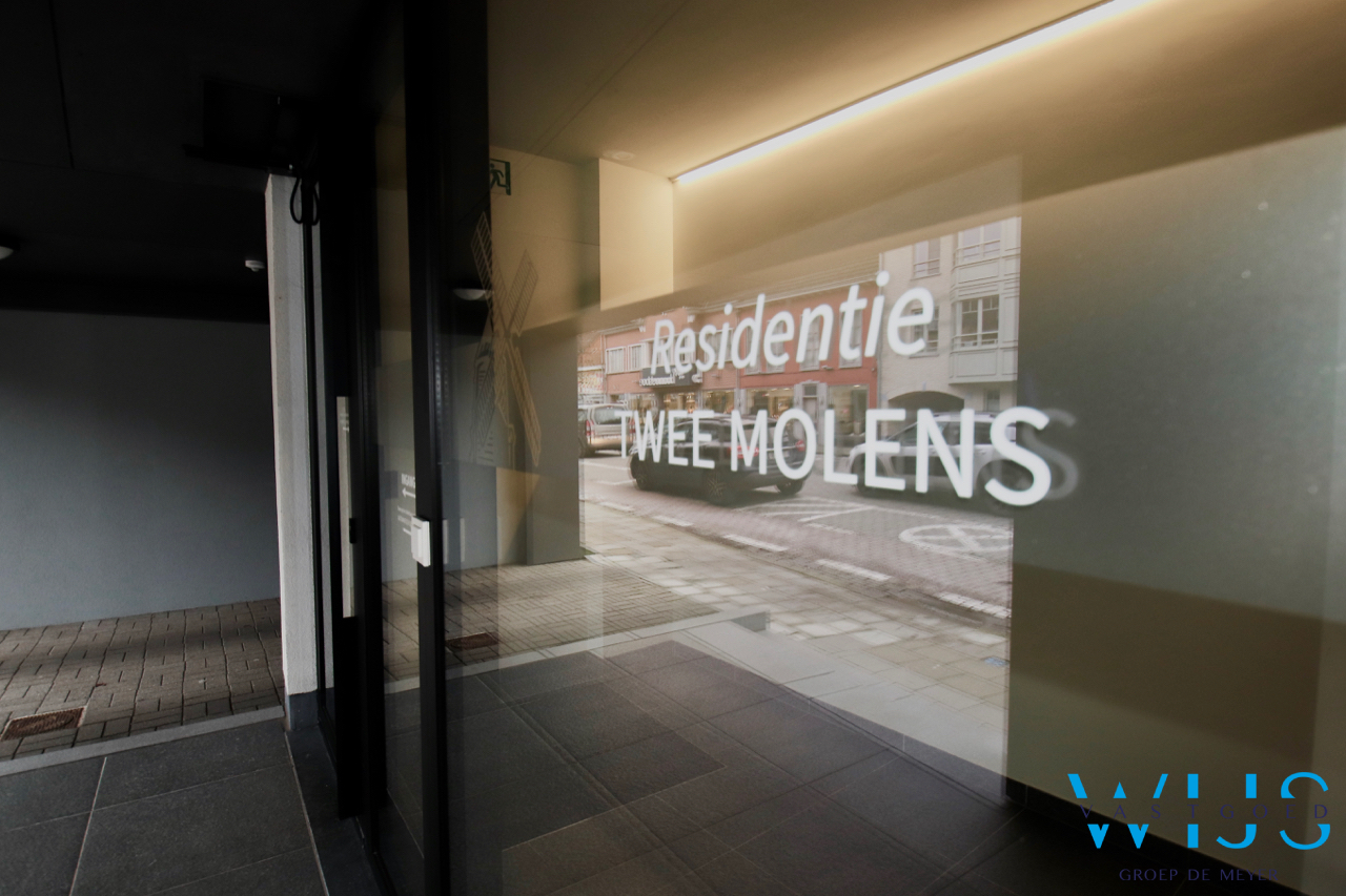 Serviceflat in hartje Waarschoot ! 