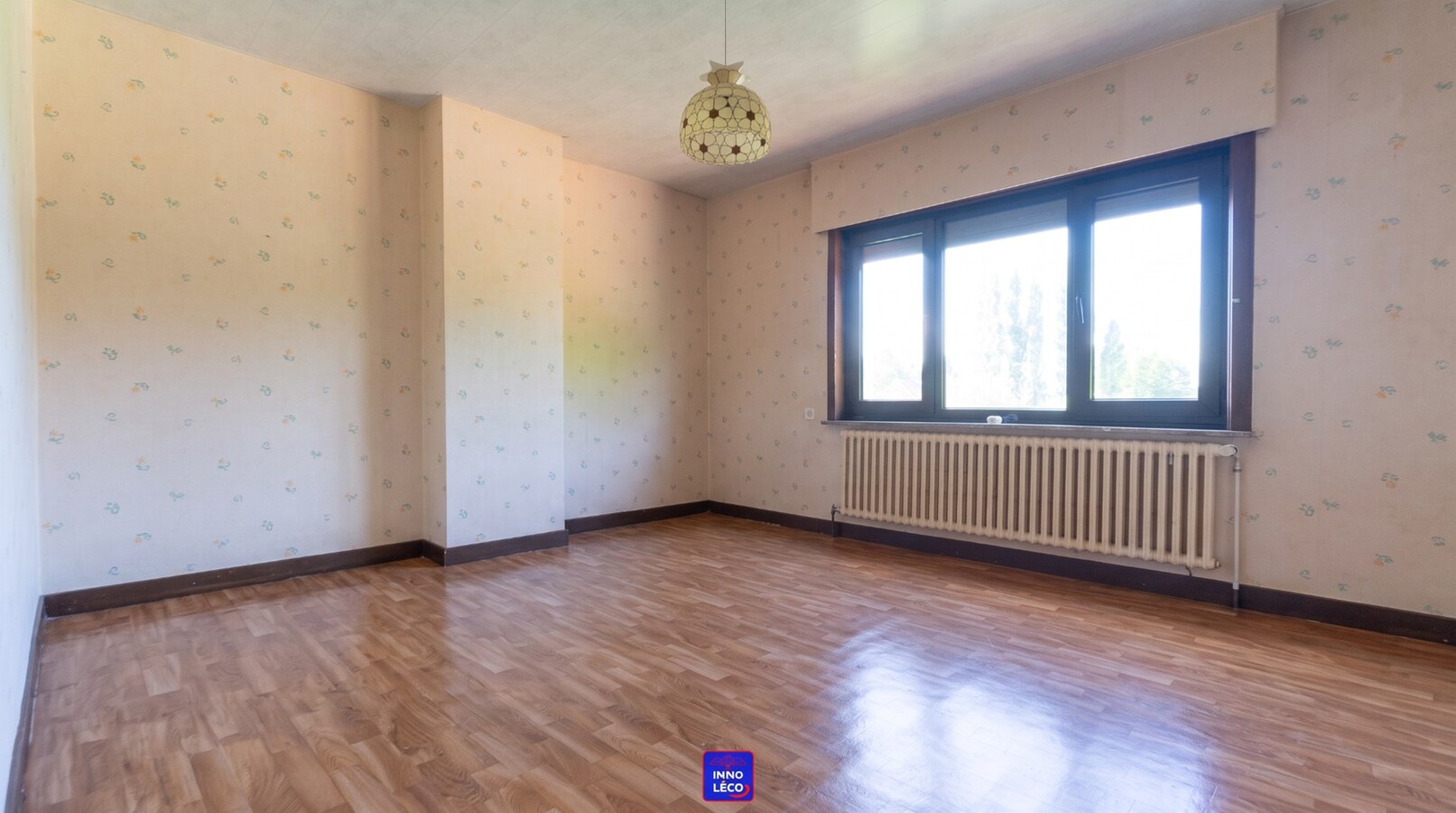 3 façades avec garage et jardin, EXCELLENT POTENTIEL ! 