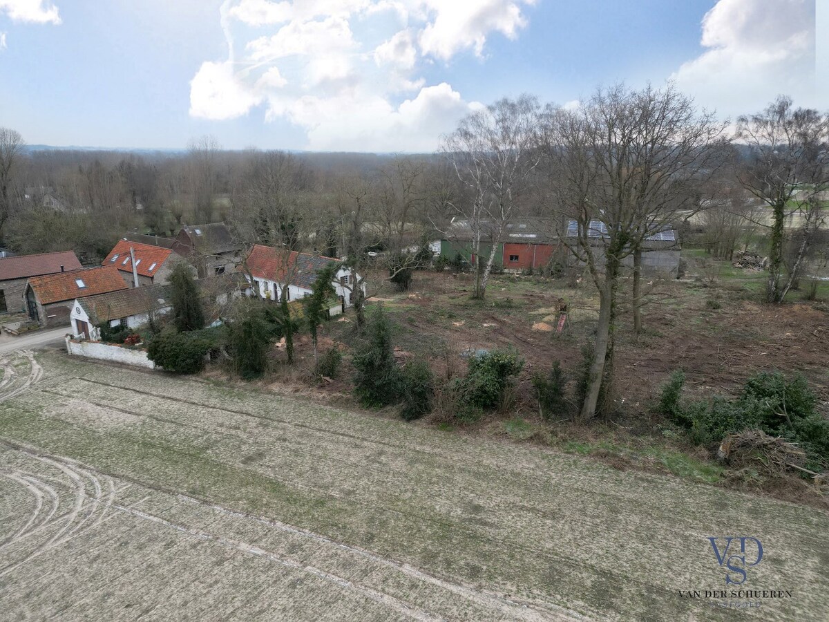 Hoeve op 3963 m² grond. 