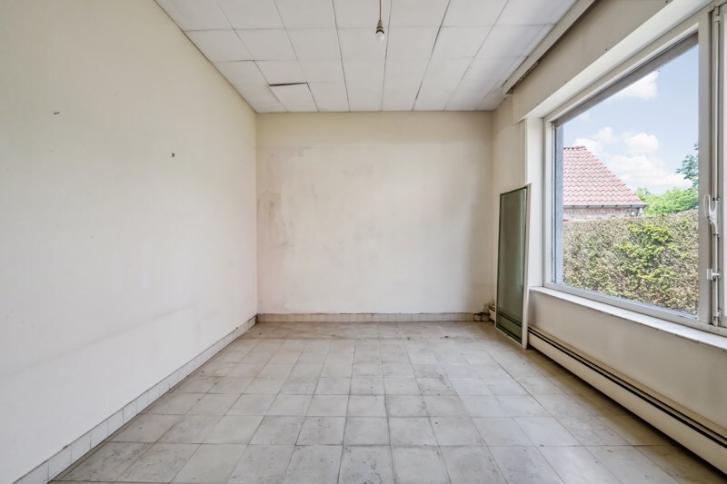 Ruime bungalow op 1.040 m² grond te Varsenare 