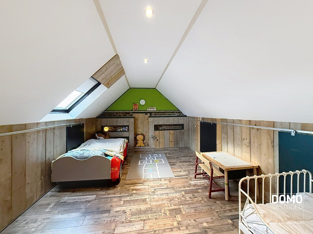 Ruime charmante woning met 3 slaapkamers - 244m² - EPC: B 