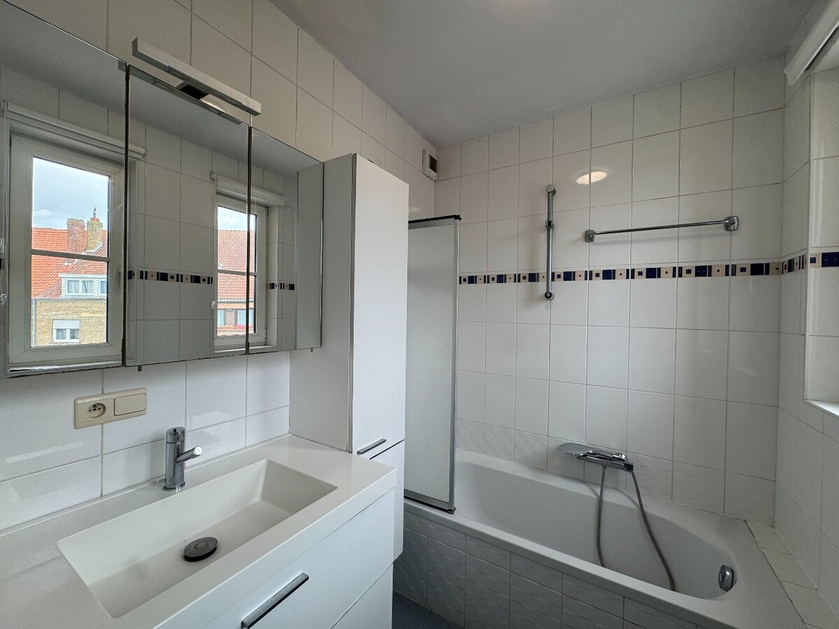 Instapklaar appartement met twee slaapkamer in het hart van Zeebrugge 