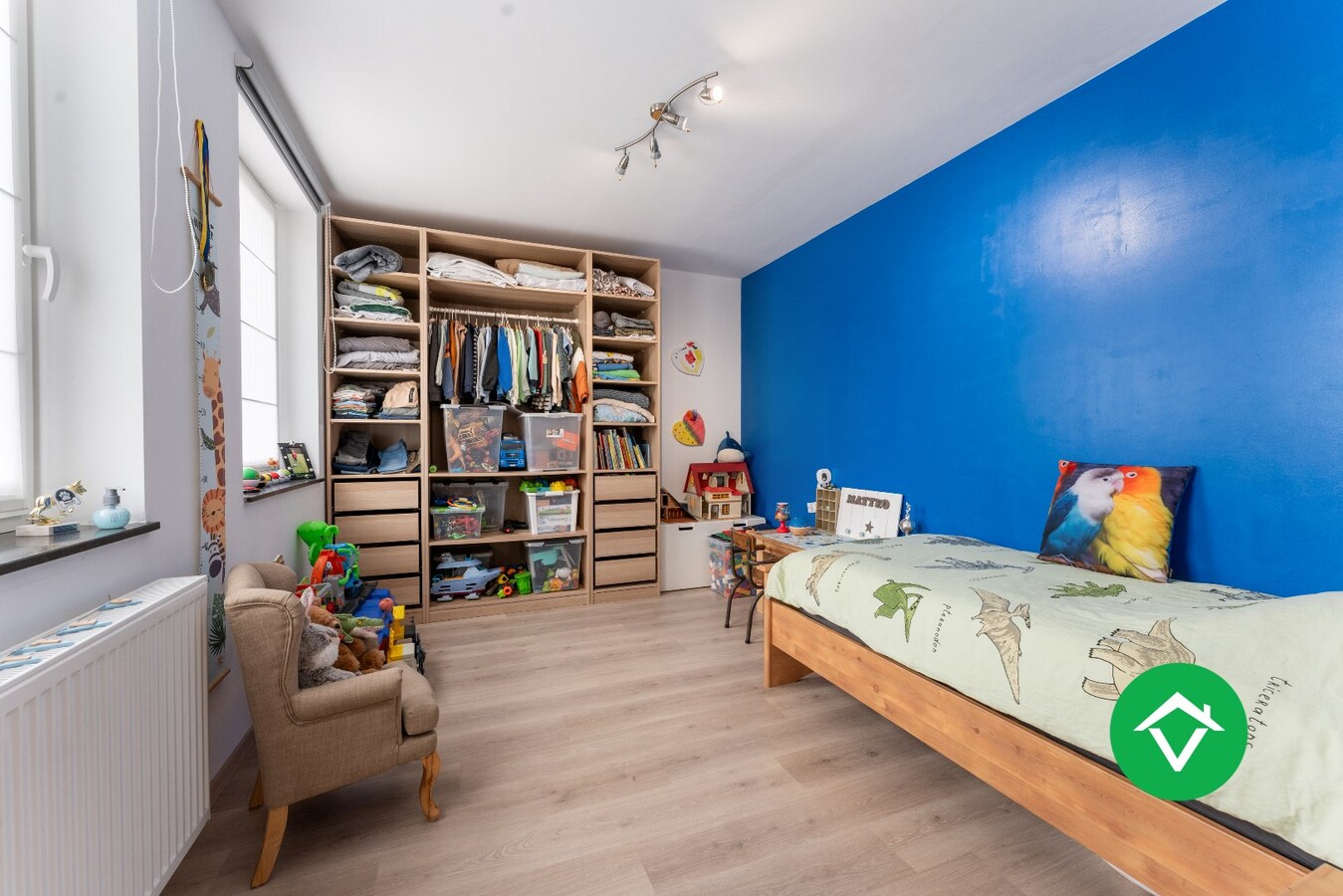 Instapklare, recente woning (2018) met 4 slaapkamers en garage in hartje Koekelare. 