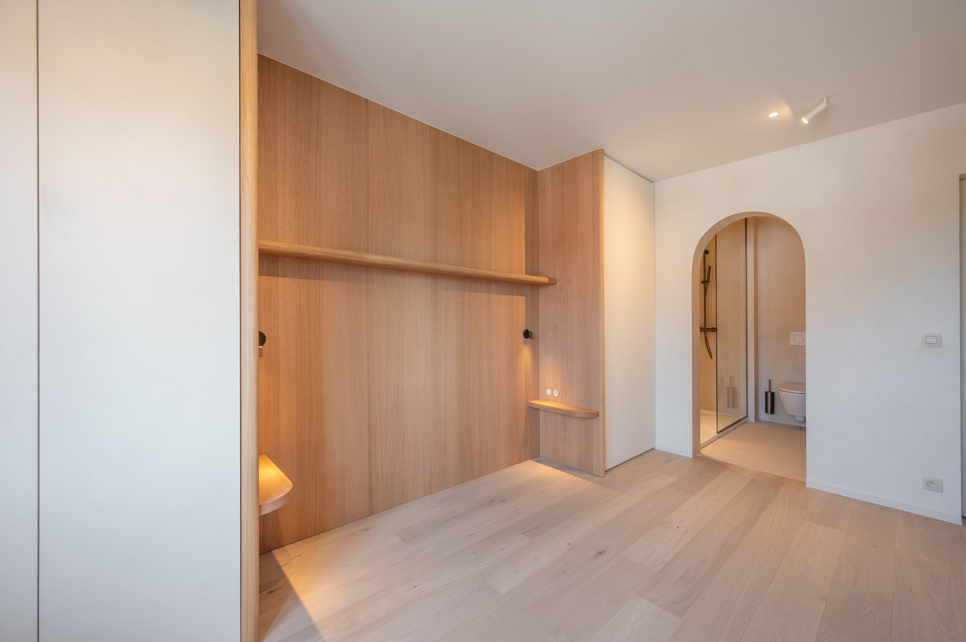 Appartement de classe situé dans une charmante résidence de villa dans le Zoute. 