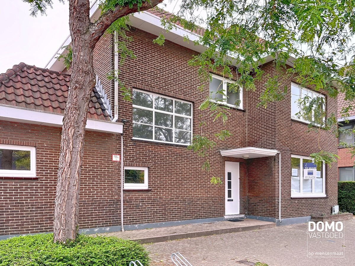 RUIME WONING MET KANTOORRUIMTE/PRAKTIJKRUIMTE 