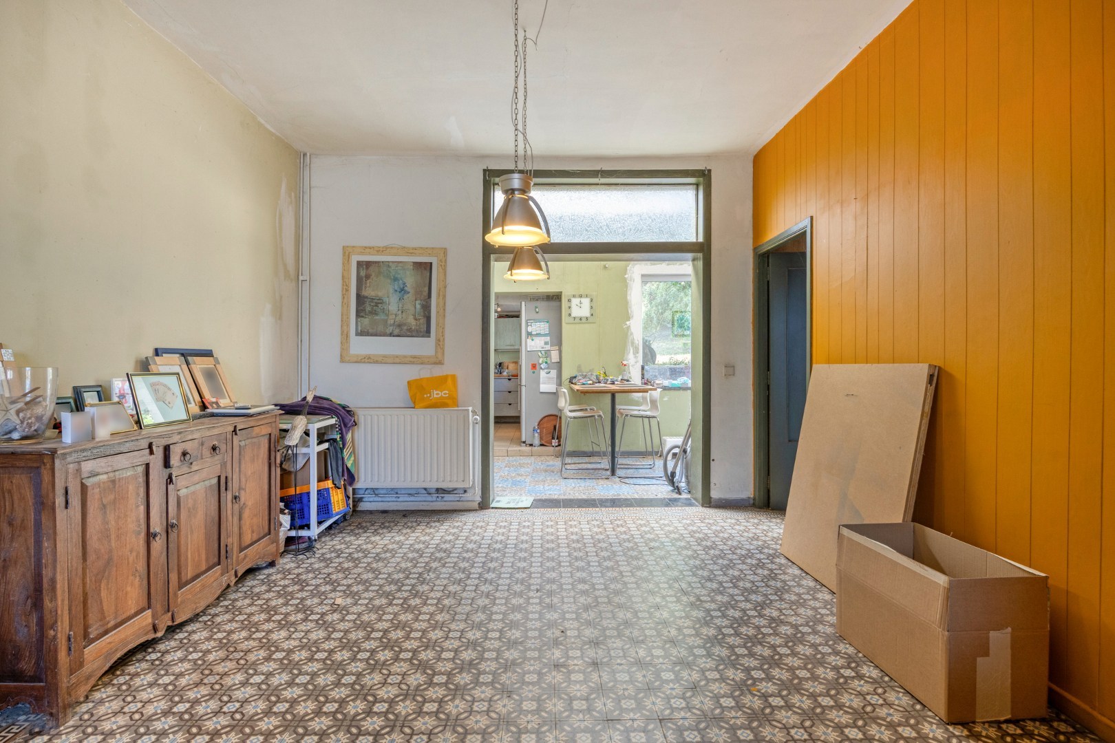 Halfopen bebouwing met 5 ruime slaapkamers, 2 badkamers, garage en tuin in Holsbeek – bewoonbare oppervlakte 214m² 