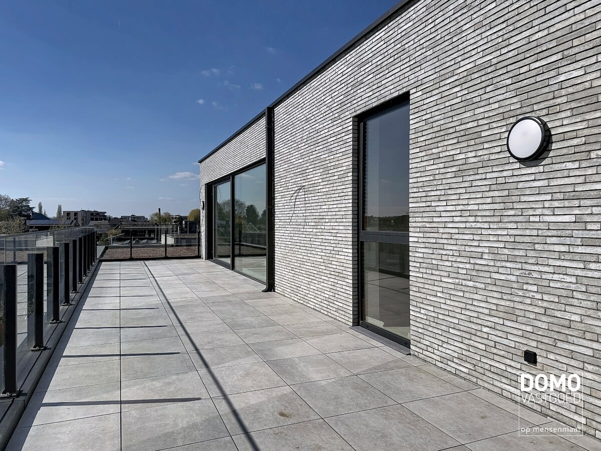 KNAP ARCHITECTURAAL WOONPROJECT IN HET CENTRUM VAN KERMT 